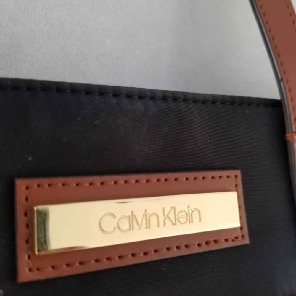 Calvin Klein Purse Handbag - Picture 7 of 7